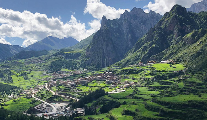 甘粛南部チベット扎尕那（ザガナ）