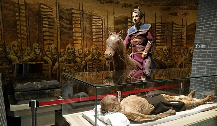 新疆自治区博物館