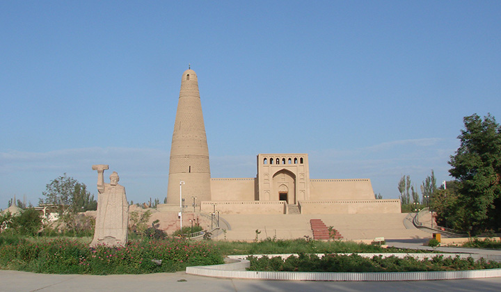 新疆　トルファン 蘇公塔