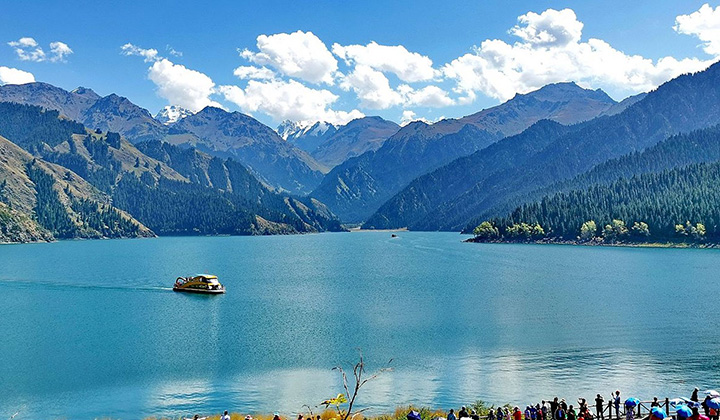 新疆　天山天池（世界遺産）