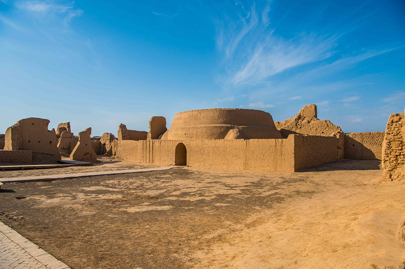 ウルムチ発　「火州」トルファン盆地１日観光ツアー