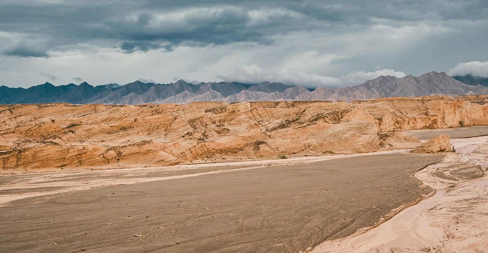 新彊クチャ　塩水渓谷
