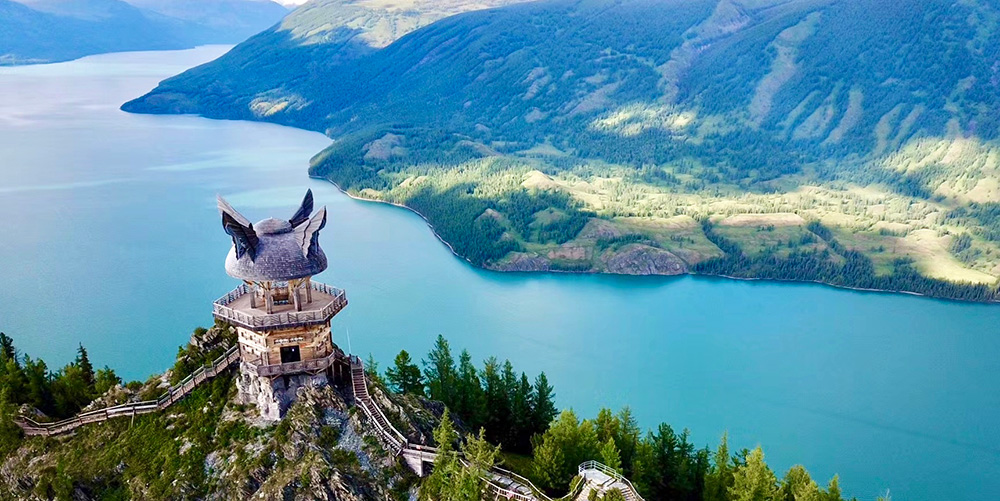 新彊　カナス湖