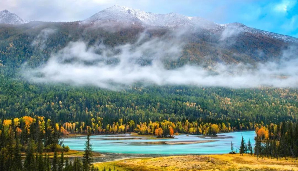 新彊　カナス湖