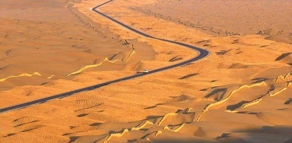 新彊 タクラマカン砂漠