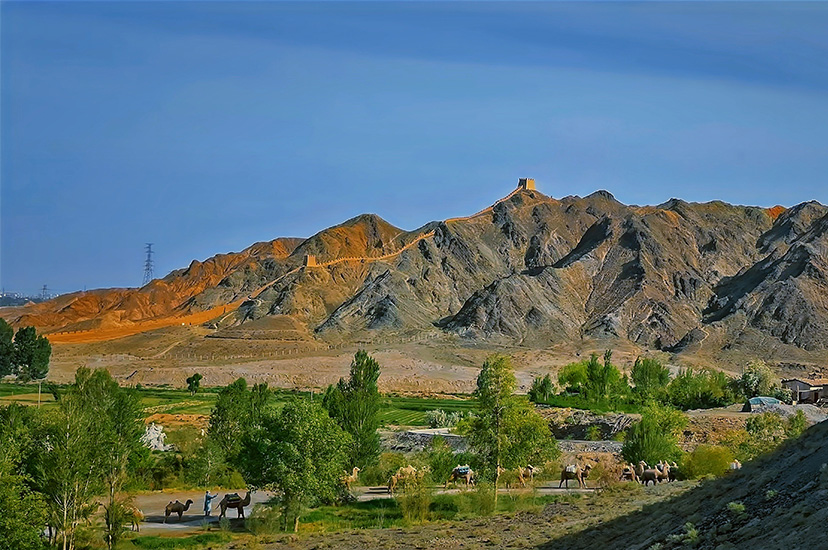 嘉峪関　懸壁長城