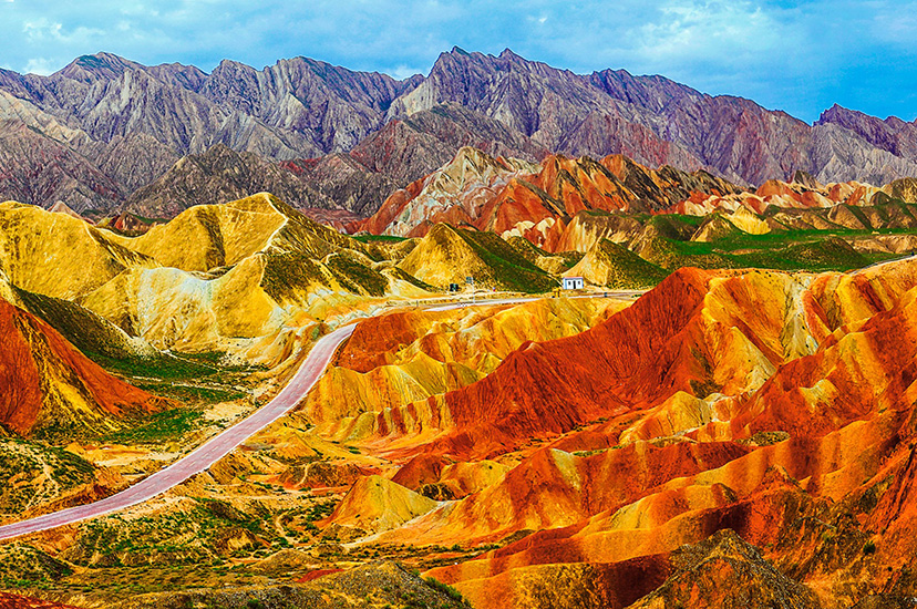 敦煌と張掖七彩丹霞４日間観光ツアー