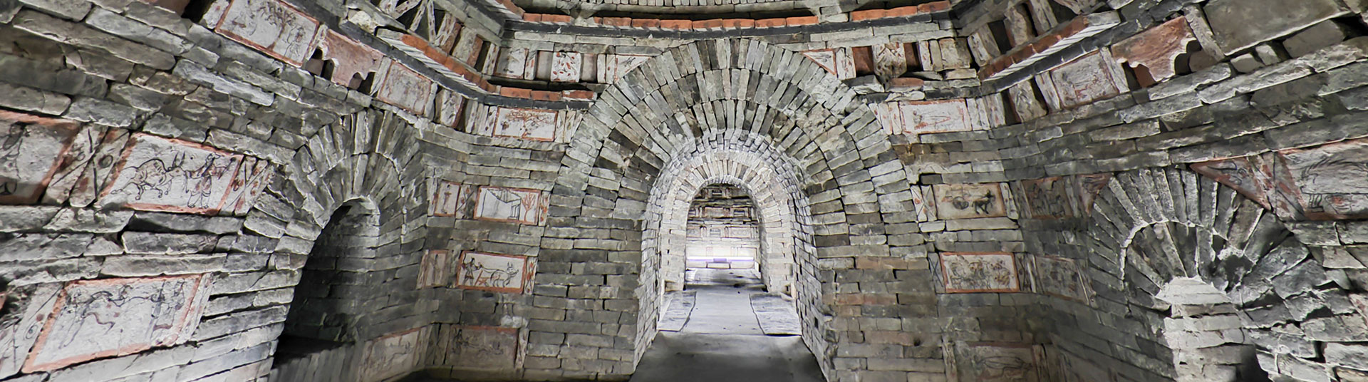 嘉峪関　魏晋壁画墓（ぎしんへきがぼ））